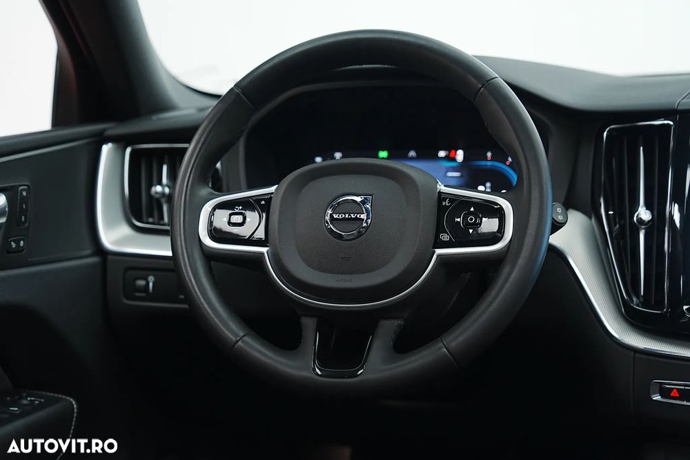 Volvo XC 60 B4 D AWD Geartronic RDesign - 32
