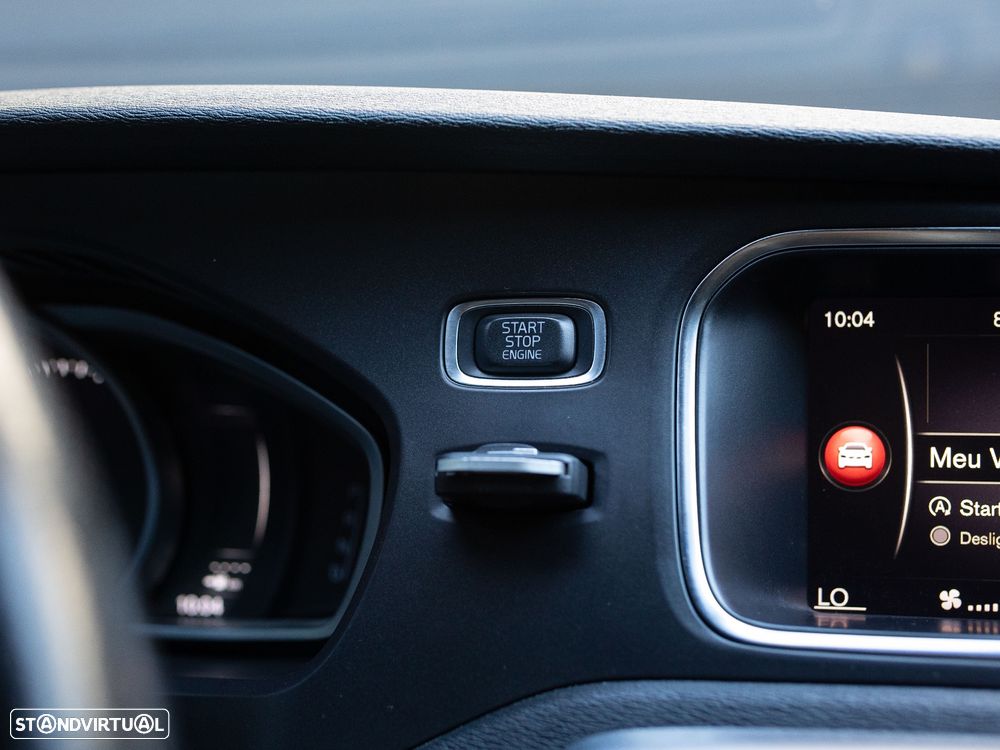 Volvo V40 2.0 D3 R-Design Geartronic - 31