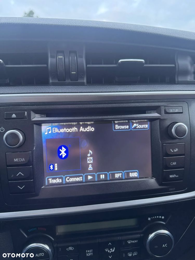 Toyota Auris 1.4 D-4D Active - 24
