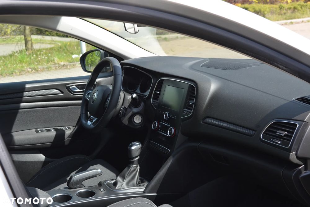 Renault Megane 1.5 Blue dCi Limited - 10