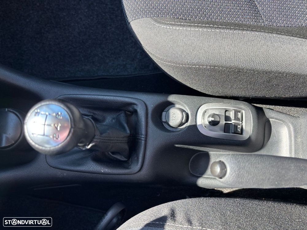Peugeot 206+ - 27