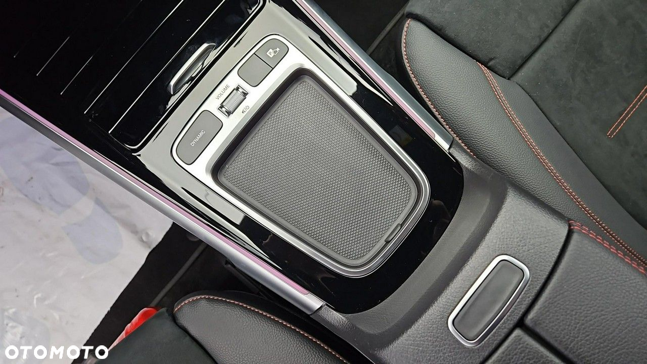 Mercedes-Benz GLB 200 d AMG Line 8G-DCT - 18