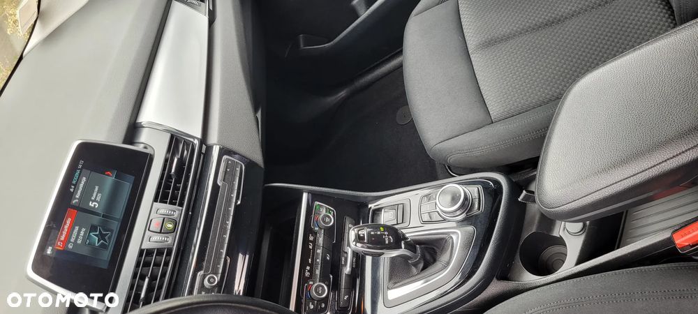 BMW Seria 2 216d Active Tourer - 18