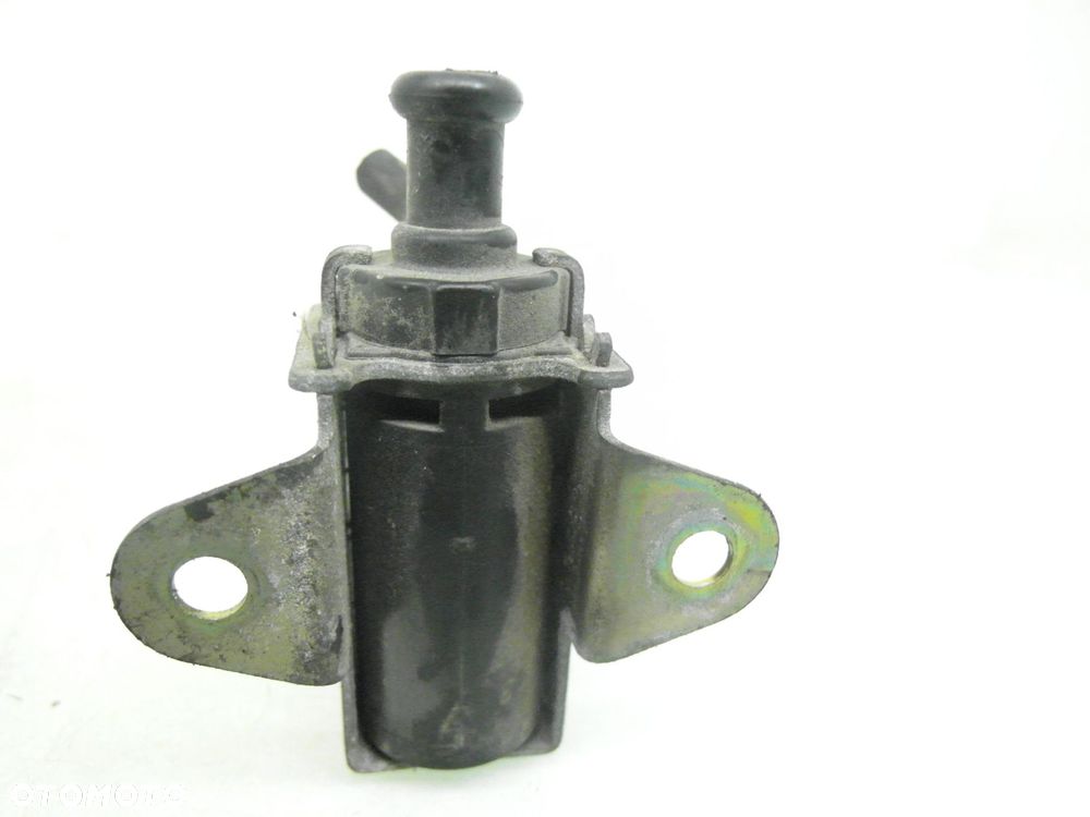 ZAWÓR PODCIŚNIENIA TOYOTA RAV 4 II 2.0 D-4D 2581927040 1397000770 - 3