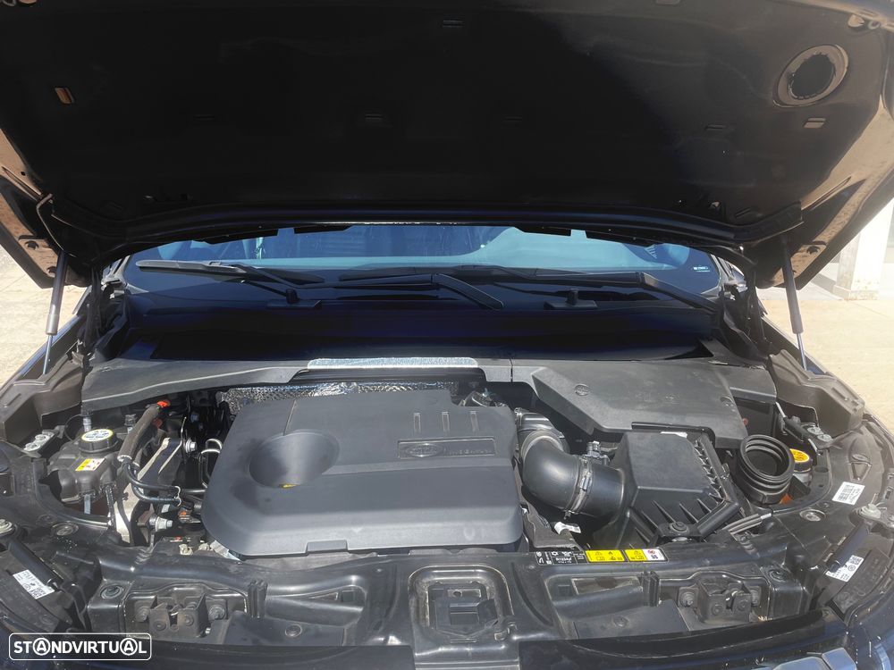 Land Rover Discovery Sport P300e R-Dynamic HSE - 13