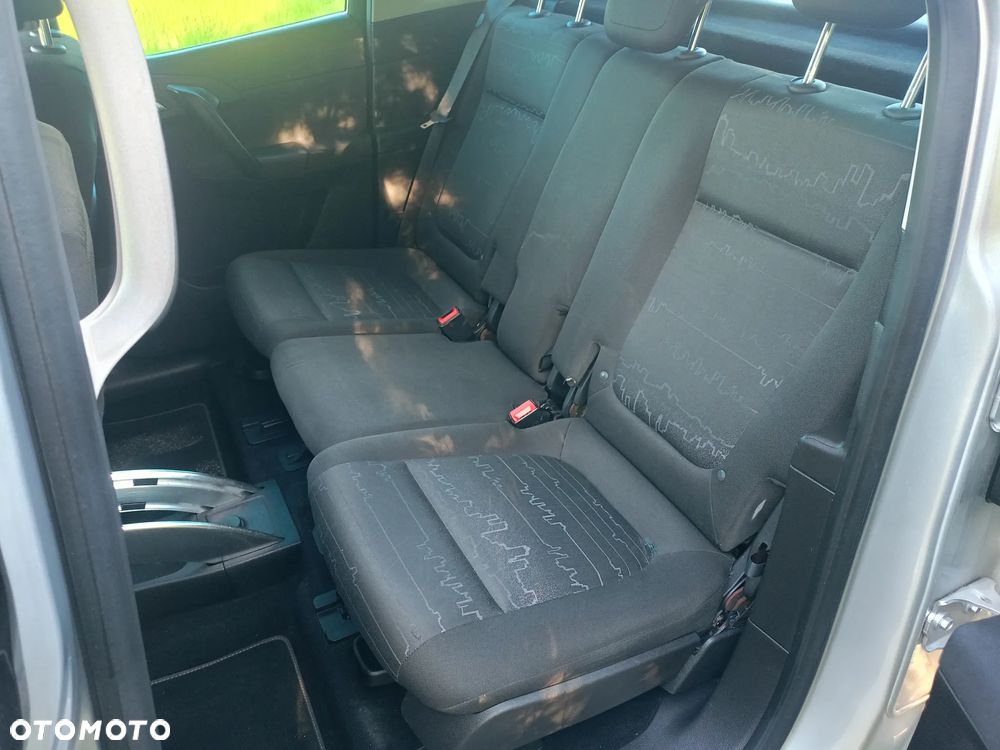 Opel Meriva - 11