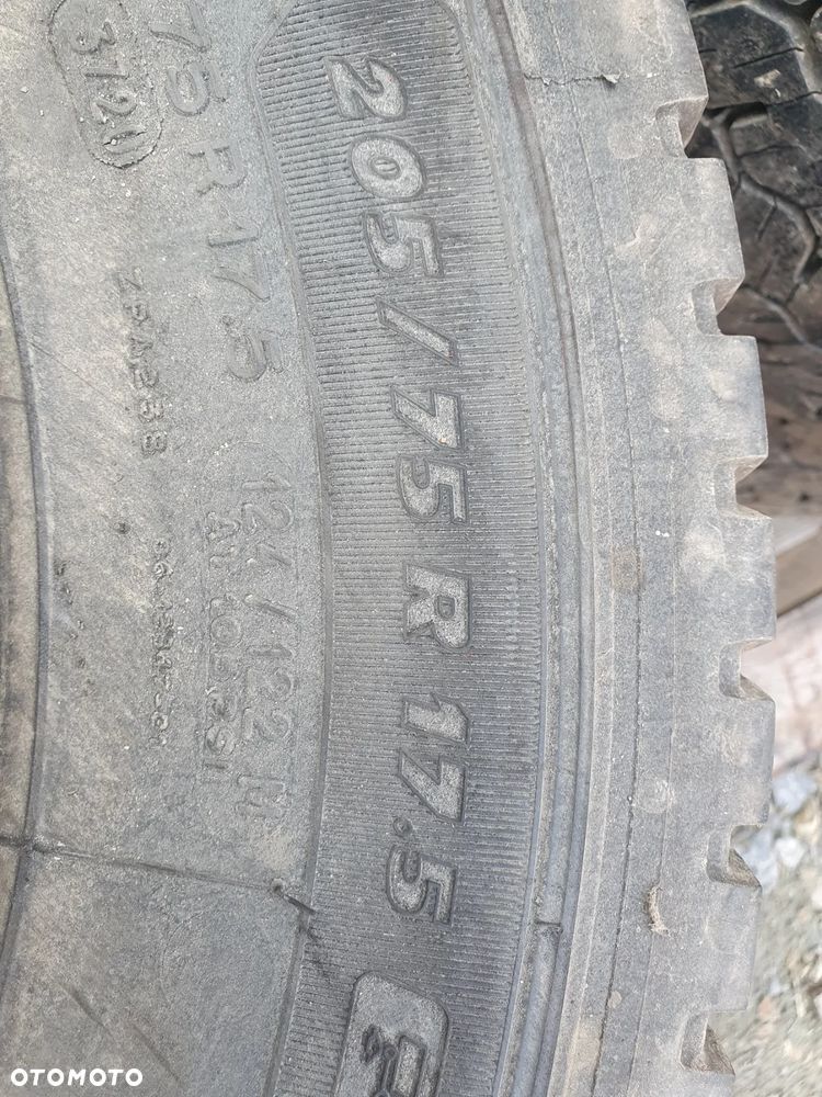 Opona 205/75R17.5 używane ładny bieżnik - 2