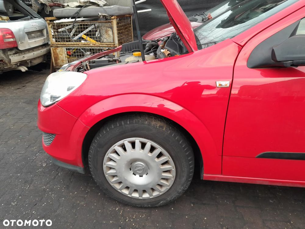 Błotnik przedni lewy OPEL Astra H 04-14r. Z50B - 1