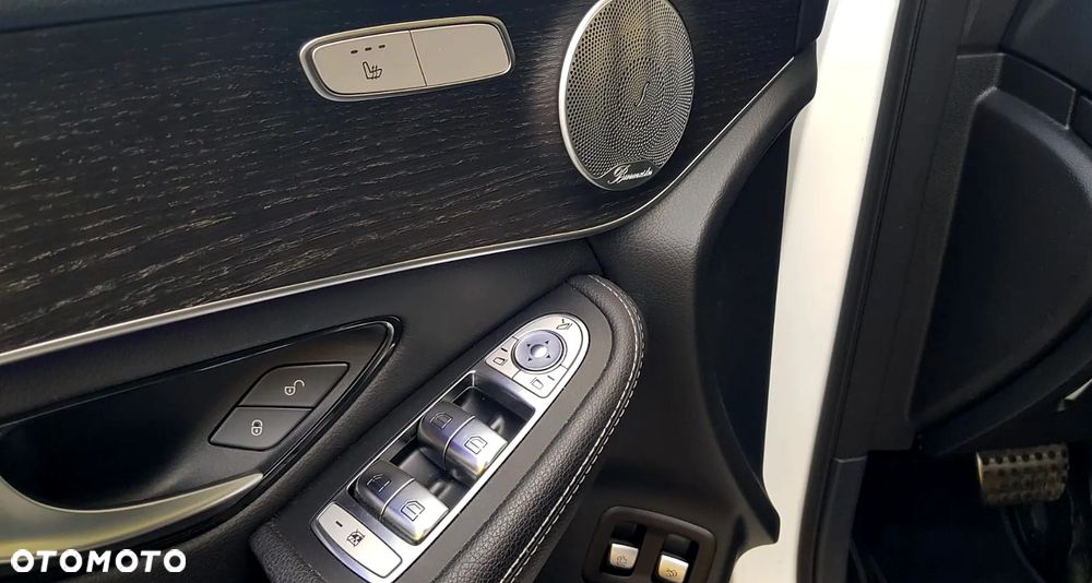Mercedes-Benz GLC 220 d 4Matic 9G-TRONIC AMG Line - 26