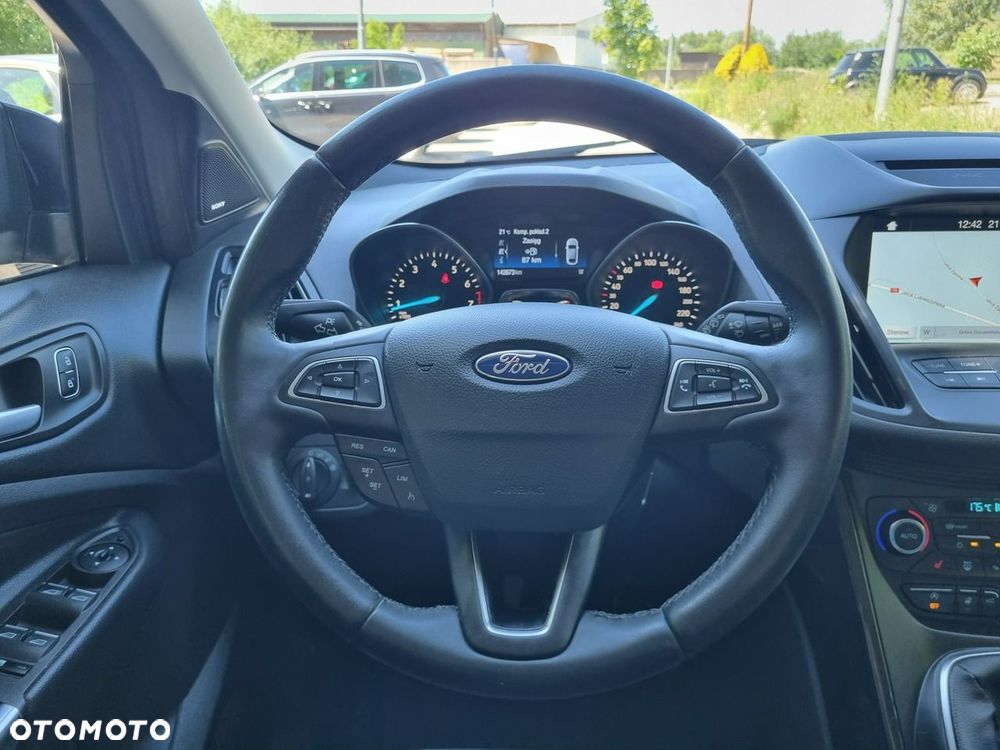 Ford Kuga 1.5 EcoBoost 2x4 Titanium - 16