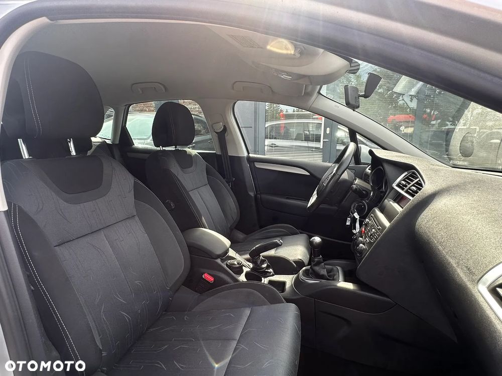 Citroën C4 VTi 120 Attraction - 33