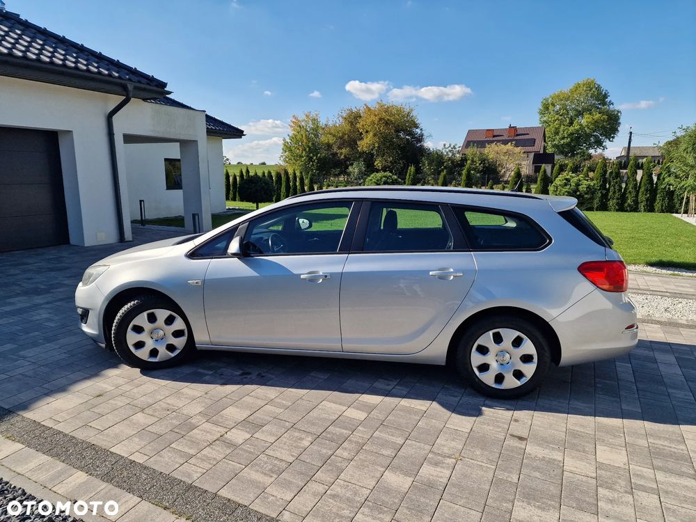 Opel Astra IV 1.4 T Essentia EU6 - 4