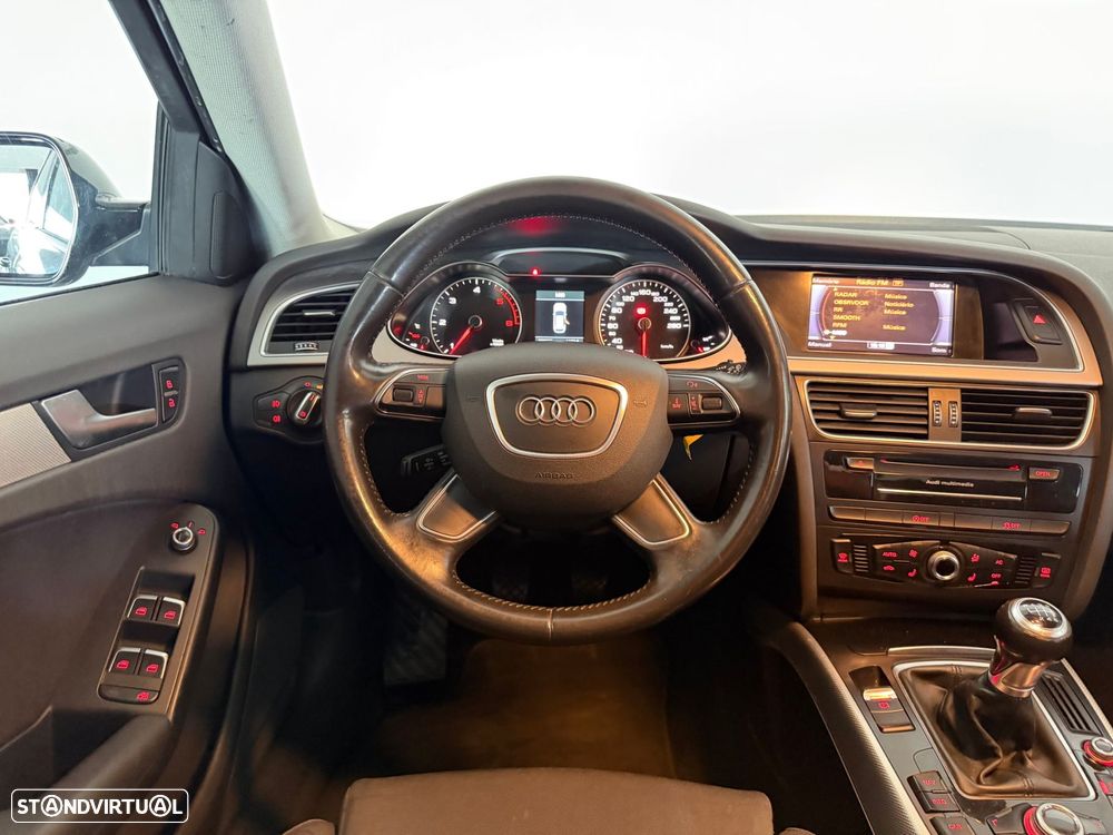 Audi A4 Avant 2.0 TDI Advance - 18