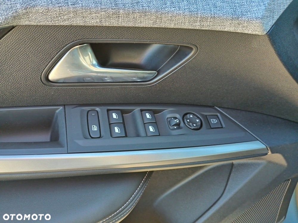 Peugeot 3008 - 18