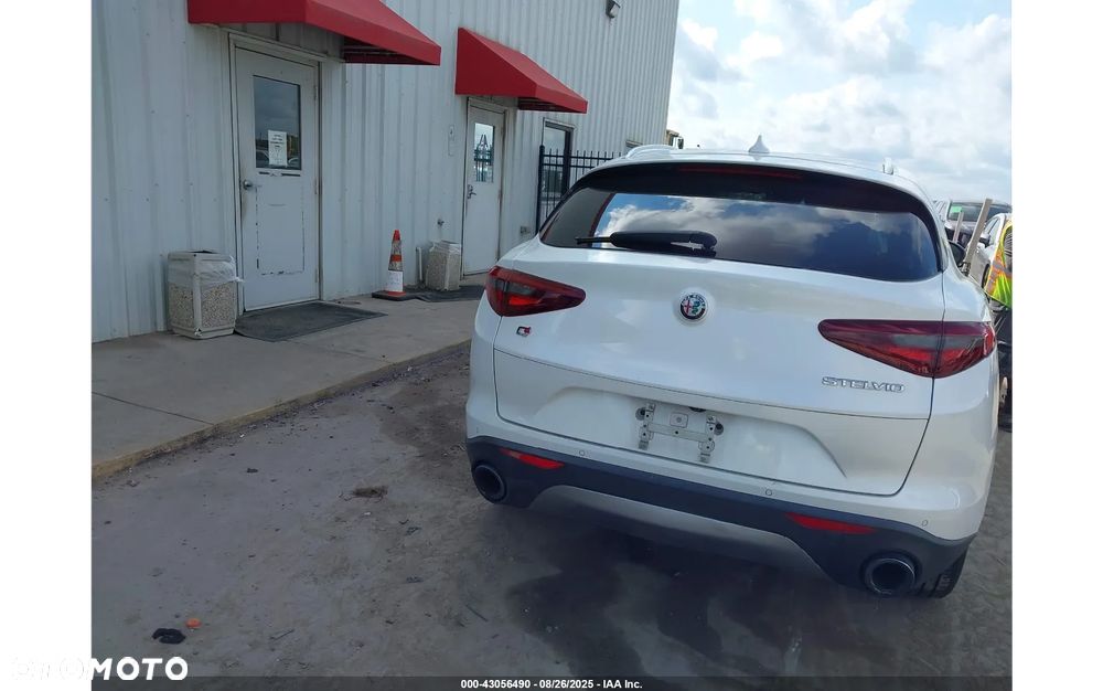Alfa Romeo Stelvio - 6