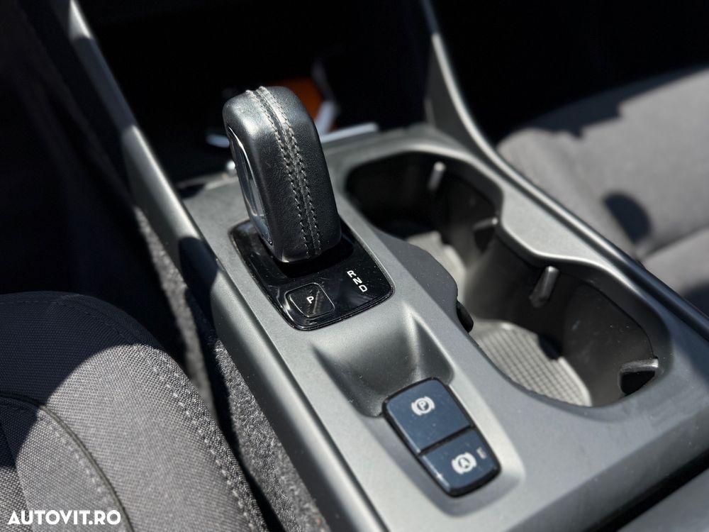 Volvo XC 40 D4 AWD Geartronic Momentum - 9