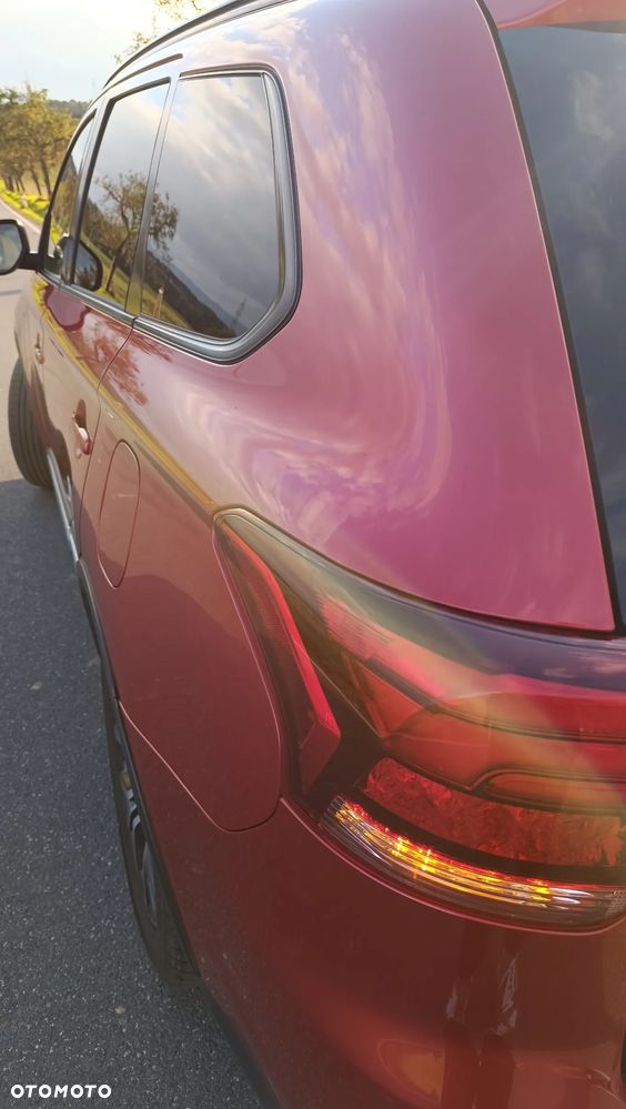 Mitsubishi Outlander - 23