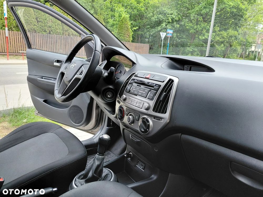 Hyundai i20 1.25 Comfort - 9