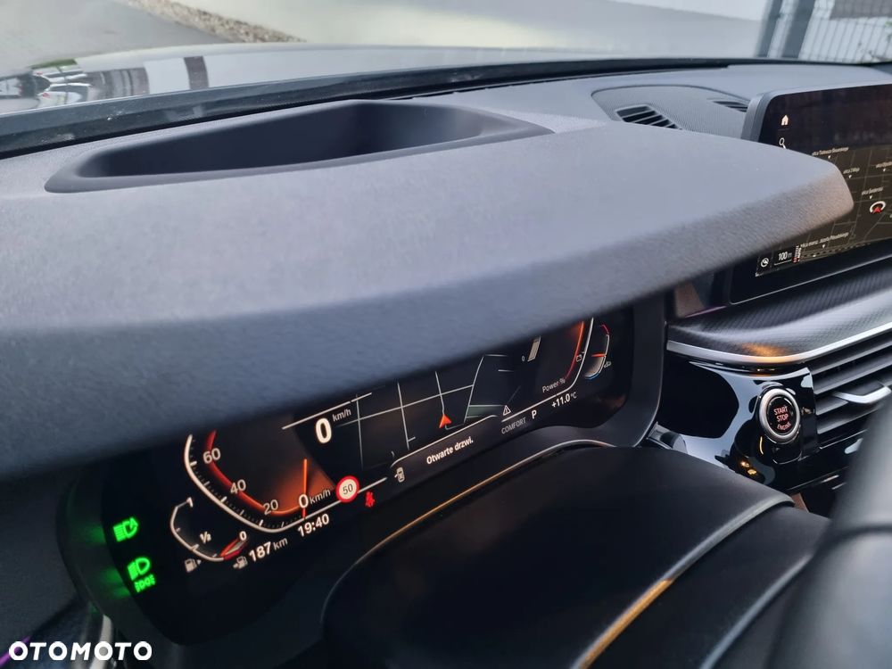 BMW Seria 5 530i xDrive mHEV M Sport sport - 12