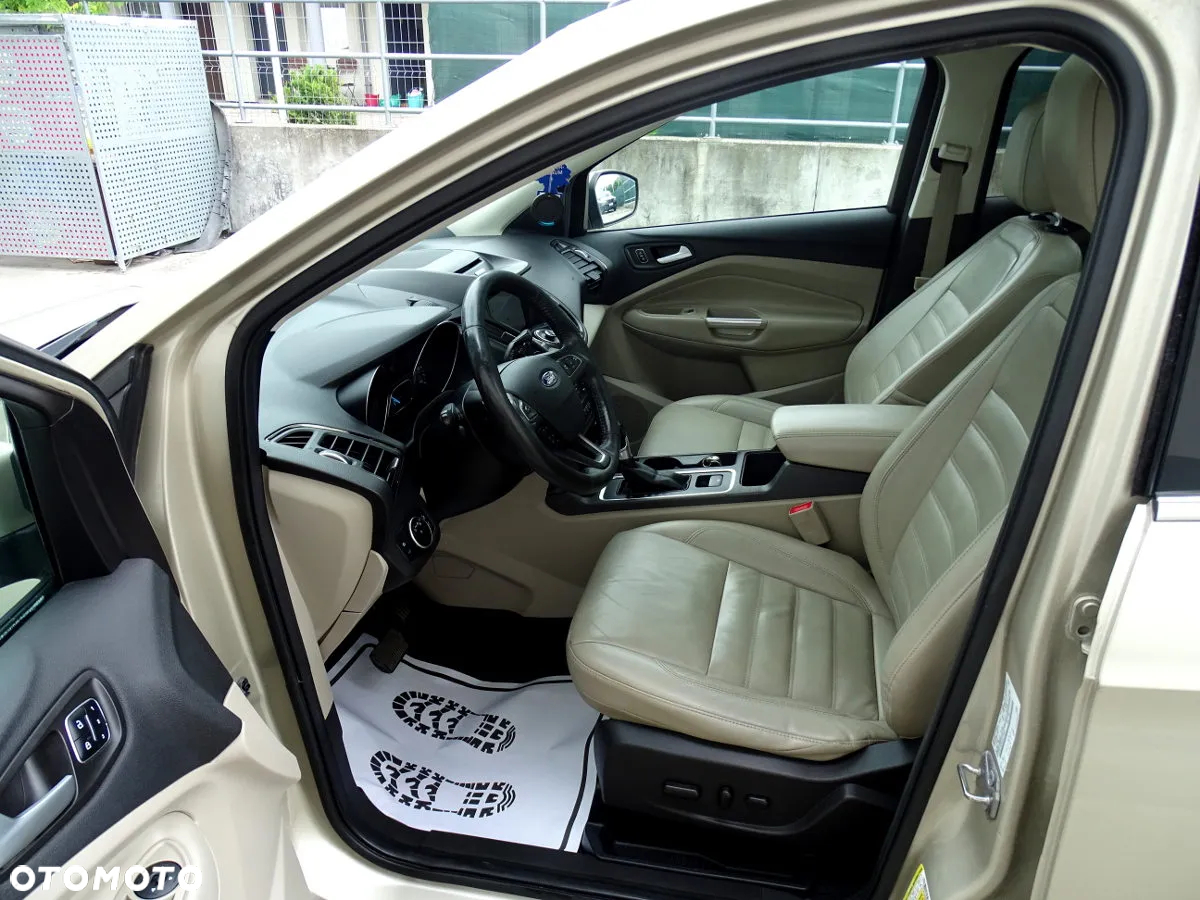 Ford Escape 2.0 EcoBoost AWD Titanium - 10