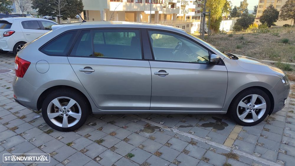 Skoda Rapid Spaceback - 2