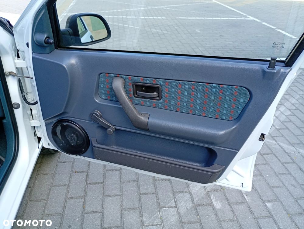 Renault Clio - 18
