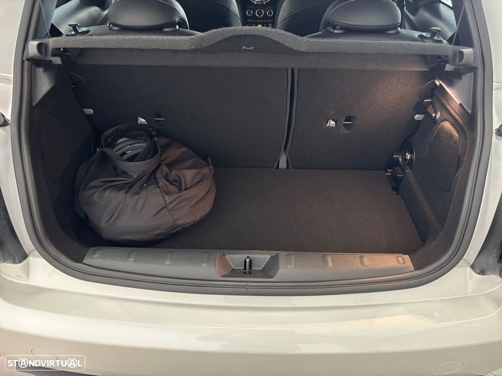 MINI 3 Portas Cooper SE - 16