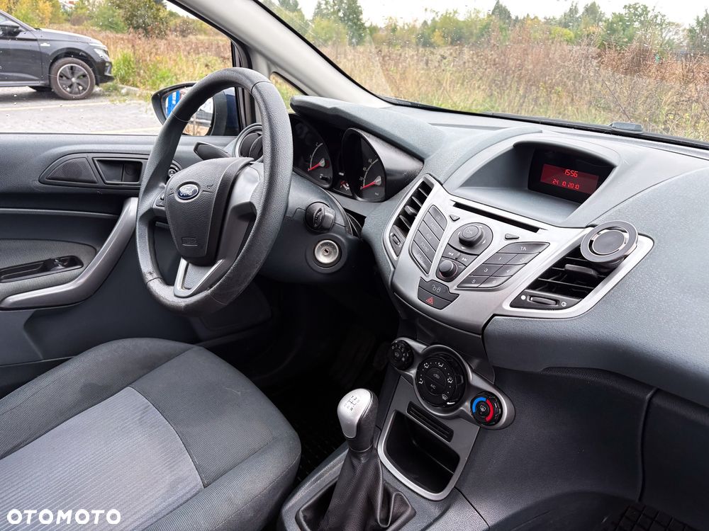 Ford Fiesta - 10