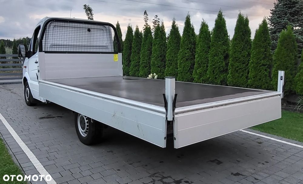 Mercedes-Benz Sprinter - 10