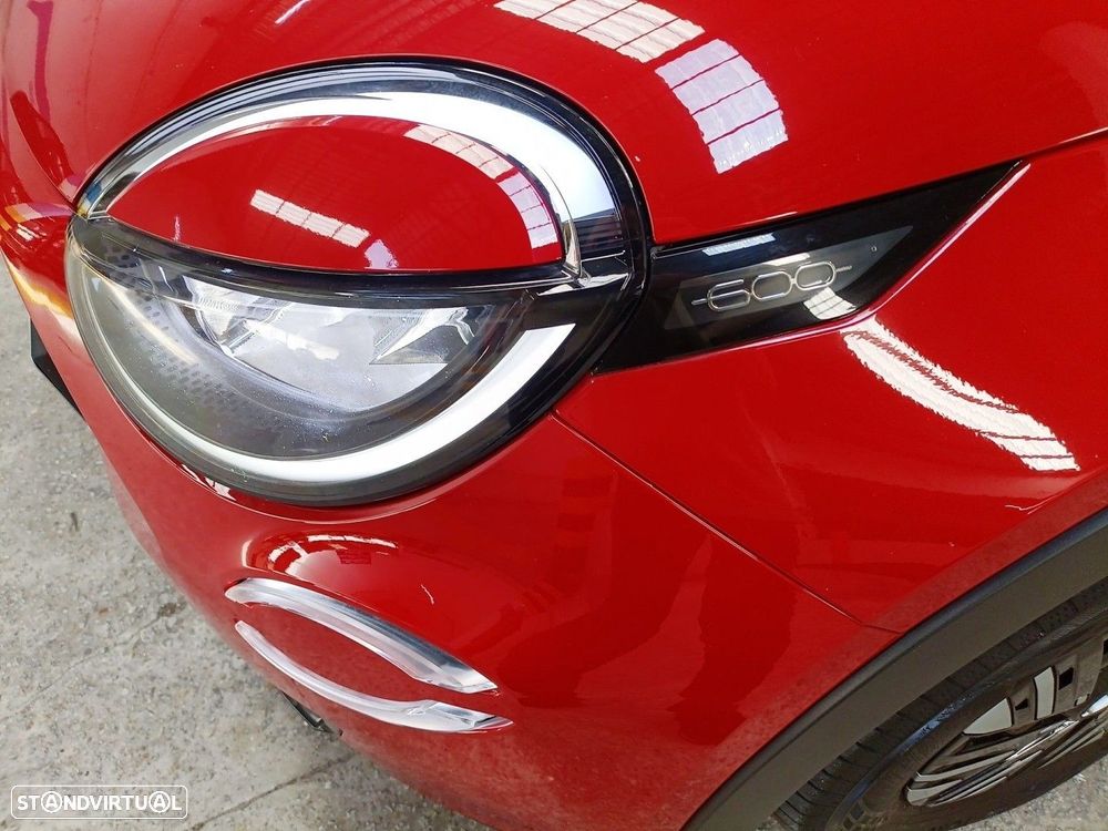 Fiat 600e 54 kWh (RED) - 5