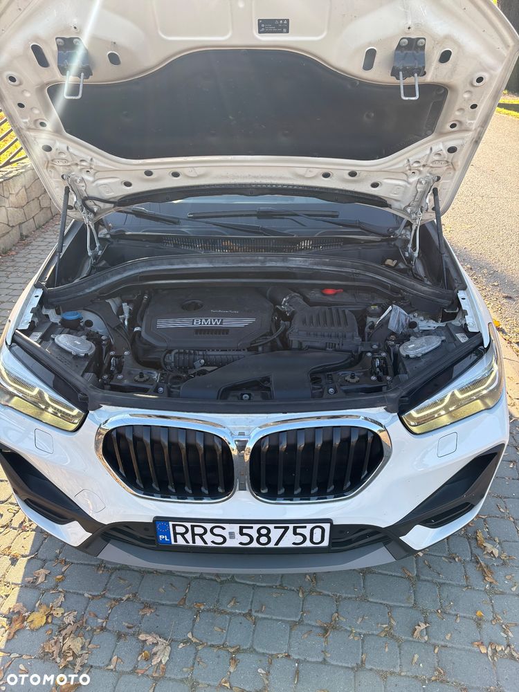 BMW X1 sDrive18i xLine - 11
