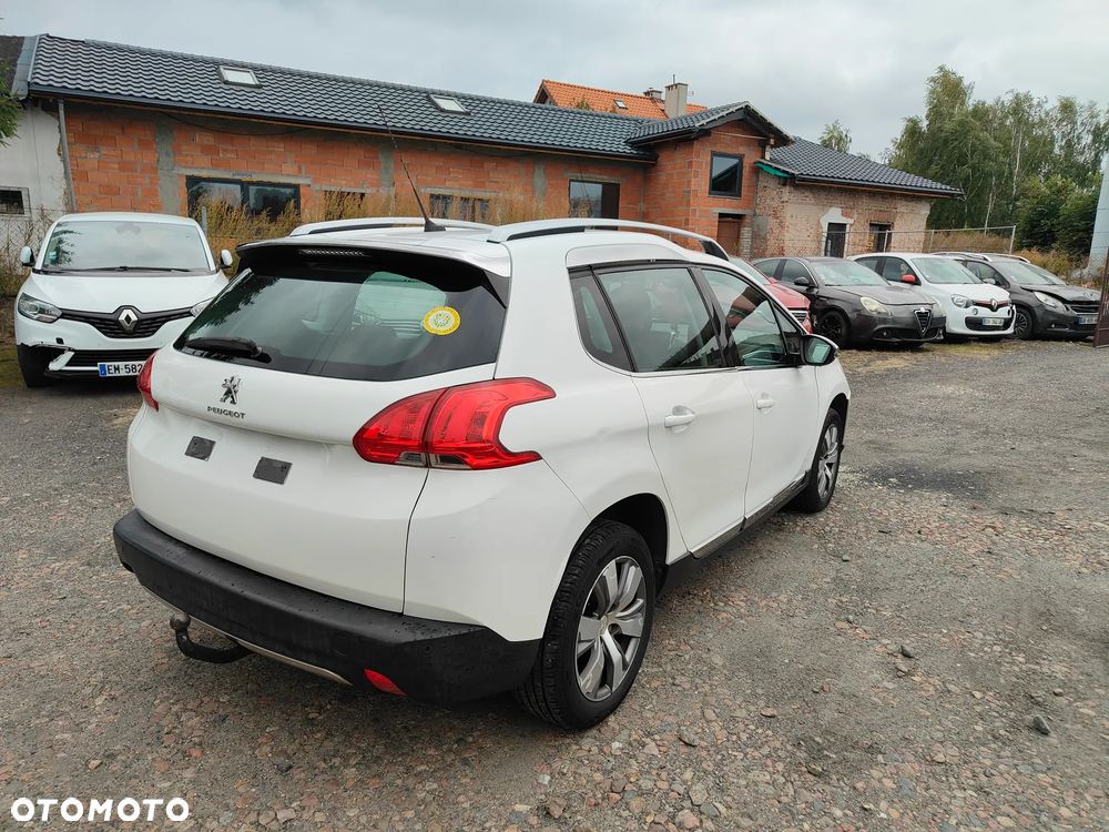 Peugeot 2008 - 5