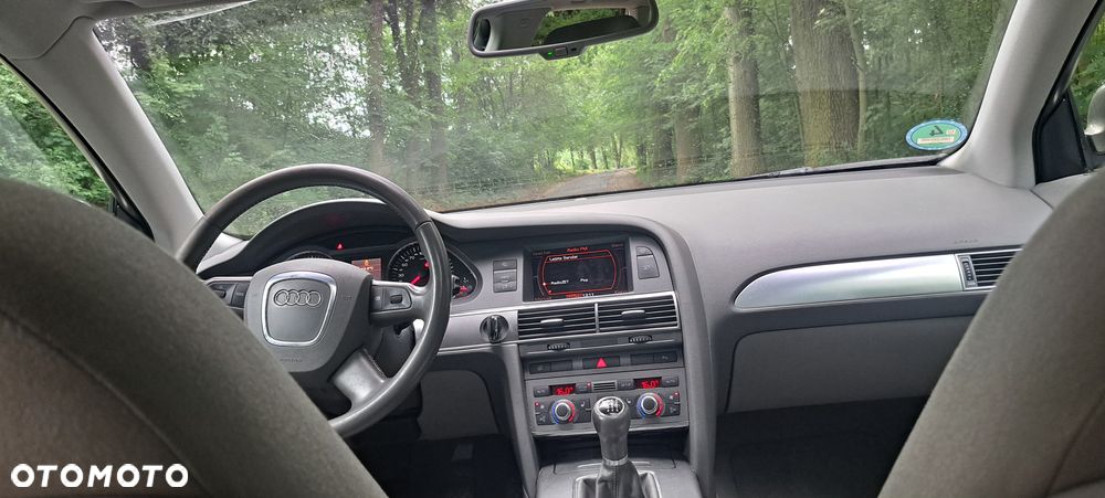 Audi A6 Avant 2.4 - 11