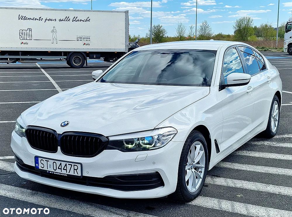 BMW Seria 5 518d Business Edition - 4