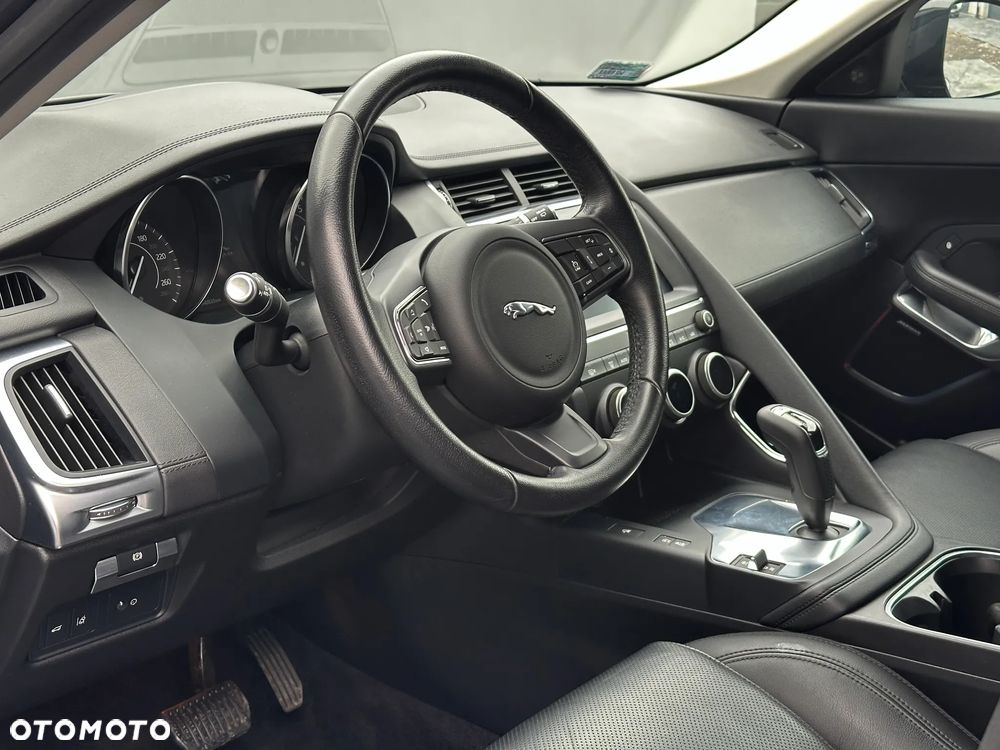 Jaguar E-Pace 2.0 i4P AWD S - 11