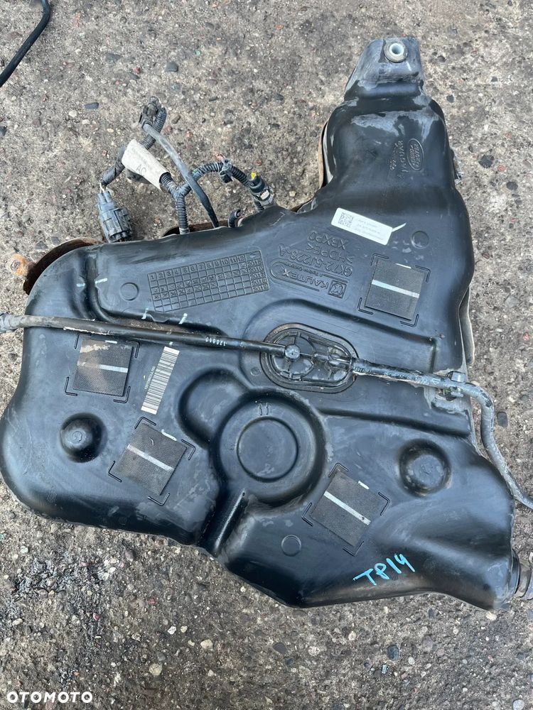 Bak zbiornik AdBlue GK72-5K228 Land Rover Discovery Sport L550 2.0 D - 1