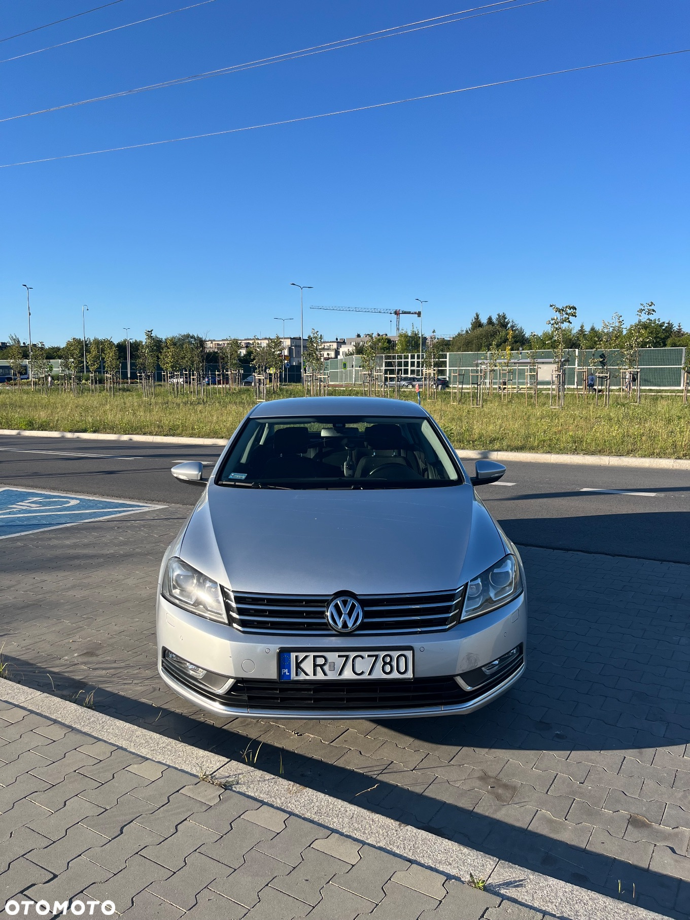 Volkswagen Passat - 12