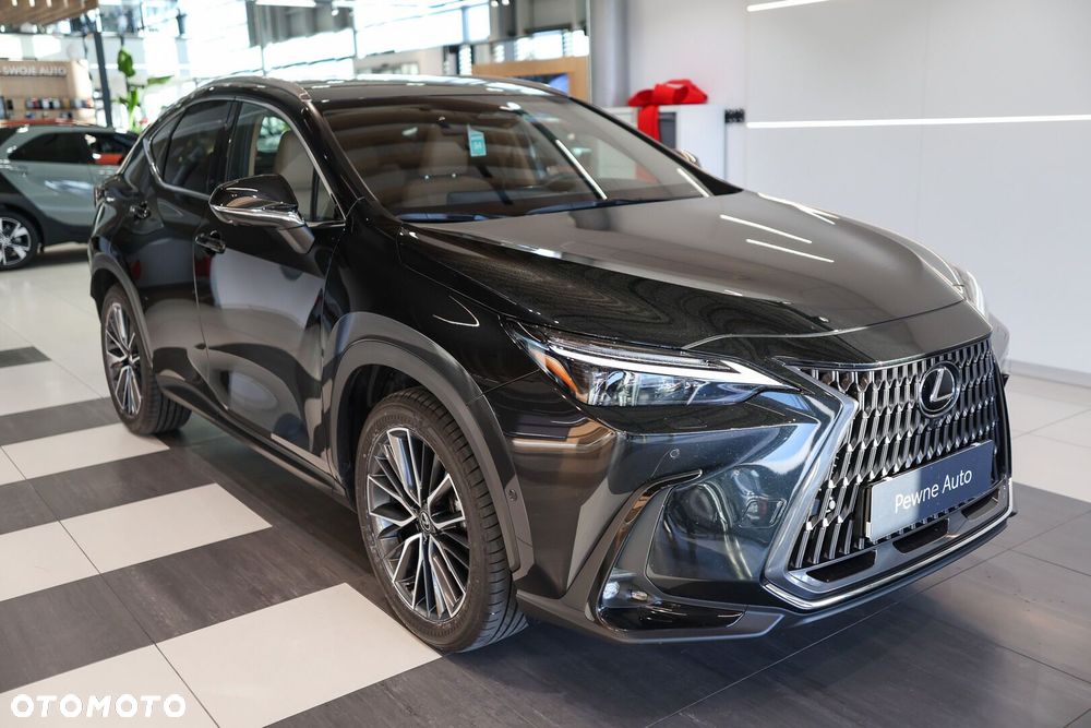 Lexus NX 350h Omotenashi AWD - 3