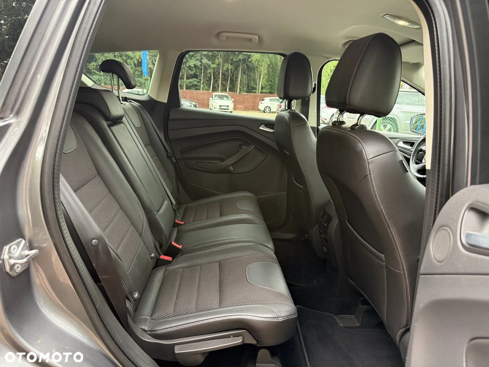 Ford Kuga - 8