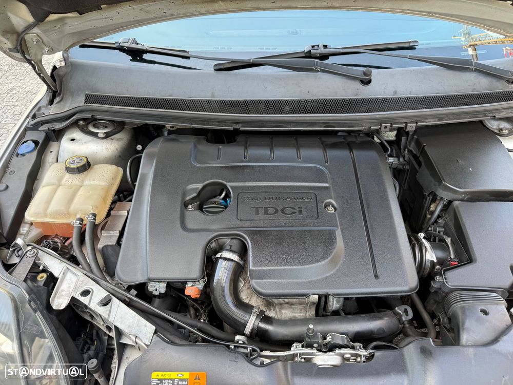 Ford Focus SW 1.6 TDCi Titanium 17 - 23