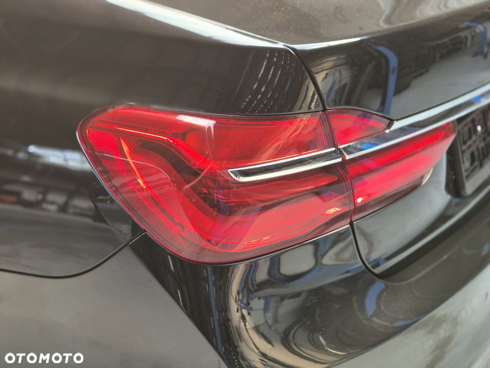 BMW Seria 7 - 11