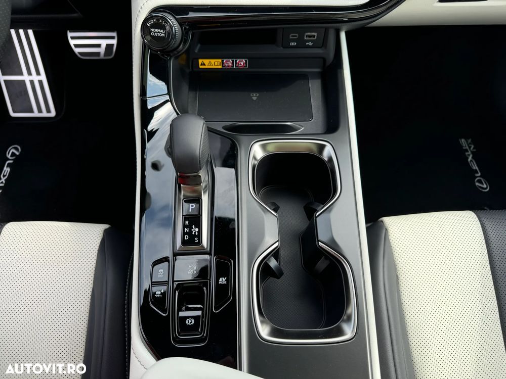 Lexus Seria NX 350h AWD CVT HEV F Sport - 17