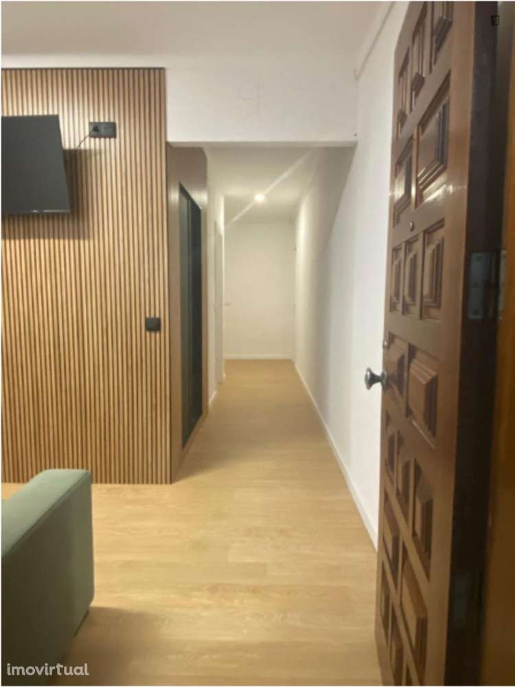 Quarto - localizado em Leiria - Grande imagem: 4/22