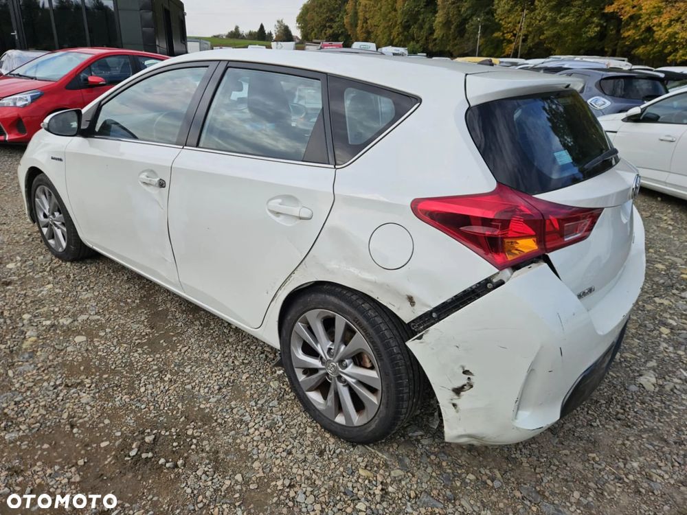 Toyota Auris 1.8 HSD Luna - 5