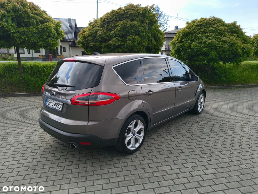 Ford S-Max - 16
