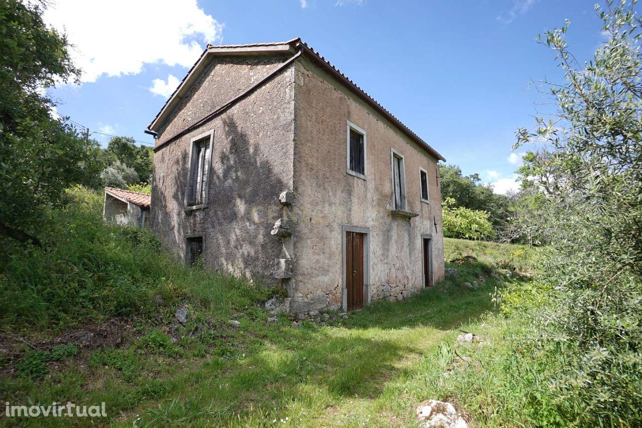 Casa de pedra com terreno junto de riacho - Penela - Grande imagem: 3/12