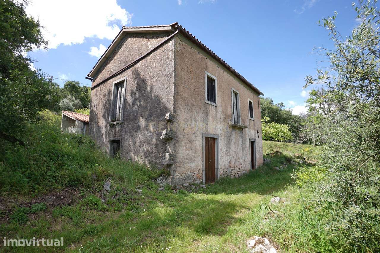 Casa de pedra com terreno junto de riacho - Penela - Grande imagem: 3/12