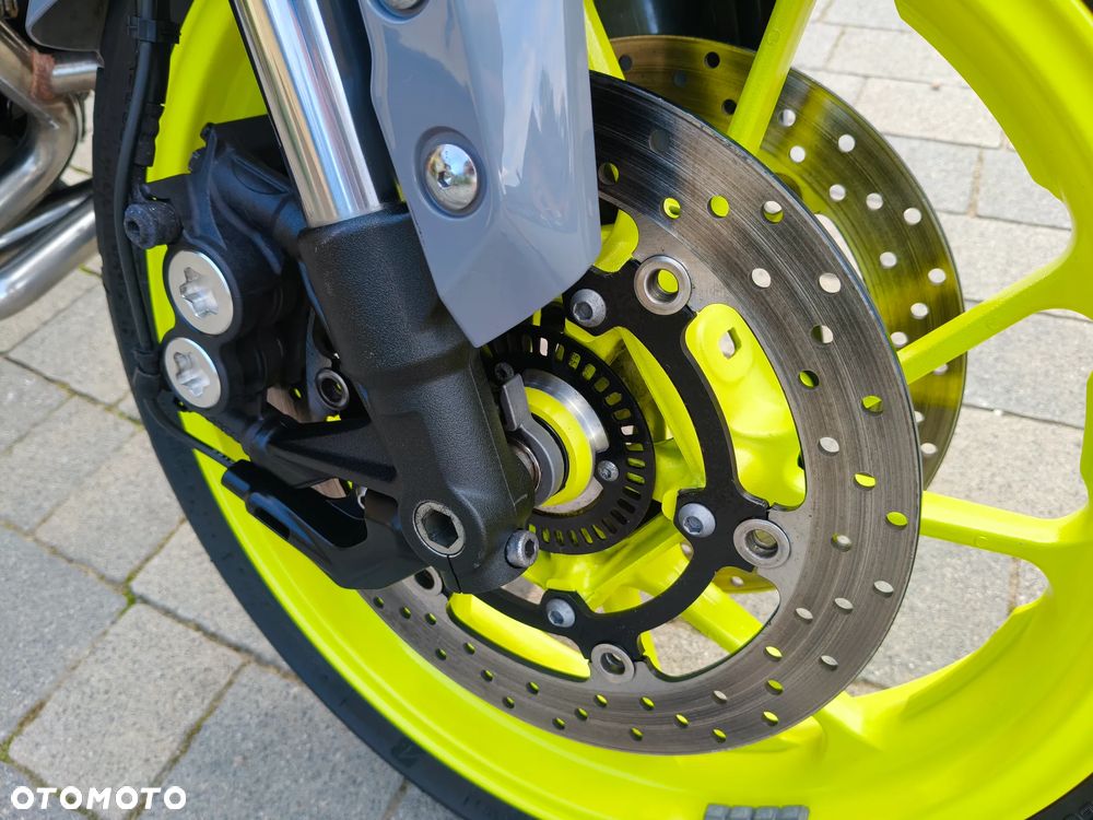 Yamaha MT - 16