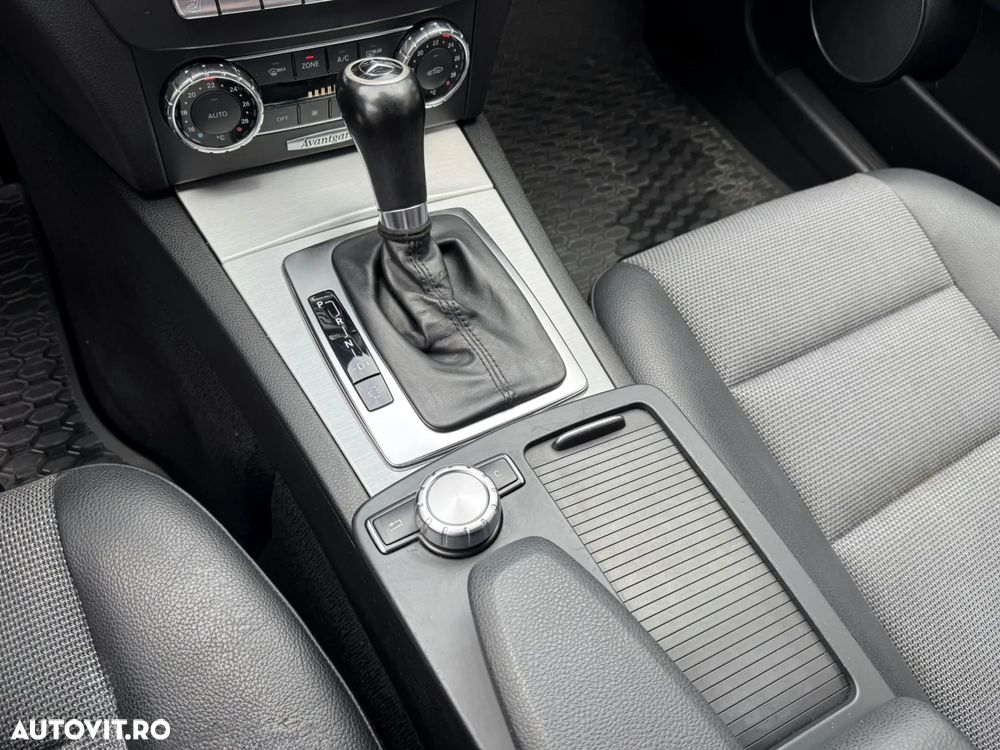 Mercedes-Benz C 220 CDI 7G-TRONIC Avantgarde Edition - 24