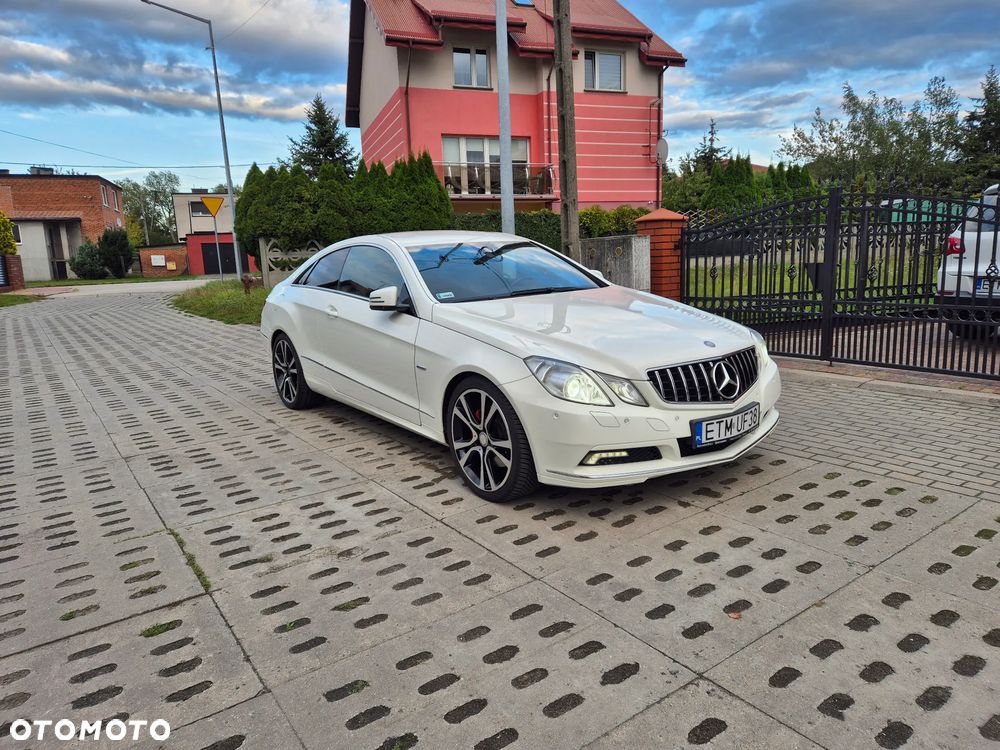 Mercedes-Benz Klasa E 250 CDI DPF Coupe BlueEFFICIENCY Avantgarde - 27